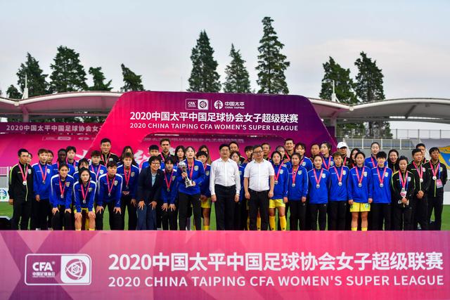 世体：如果巴萨续约费兰，就必须向曼城再支付800万欧元